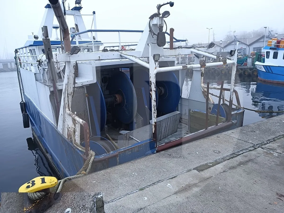 Nava transportoare de pește viu de vânzare