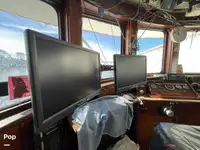 Nava de pescuit tip trauler de vânzare