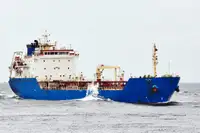 Oil/Chemical tanker de vânzare