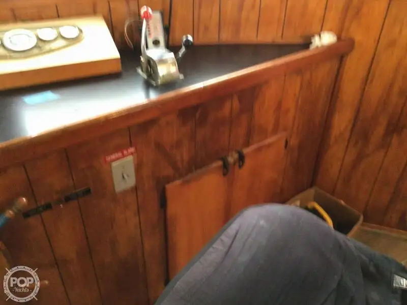 Nava de pescuit tip trauler de vânzare