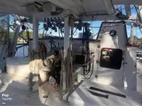 Nava de pescuit tip trauler de vânzare