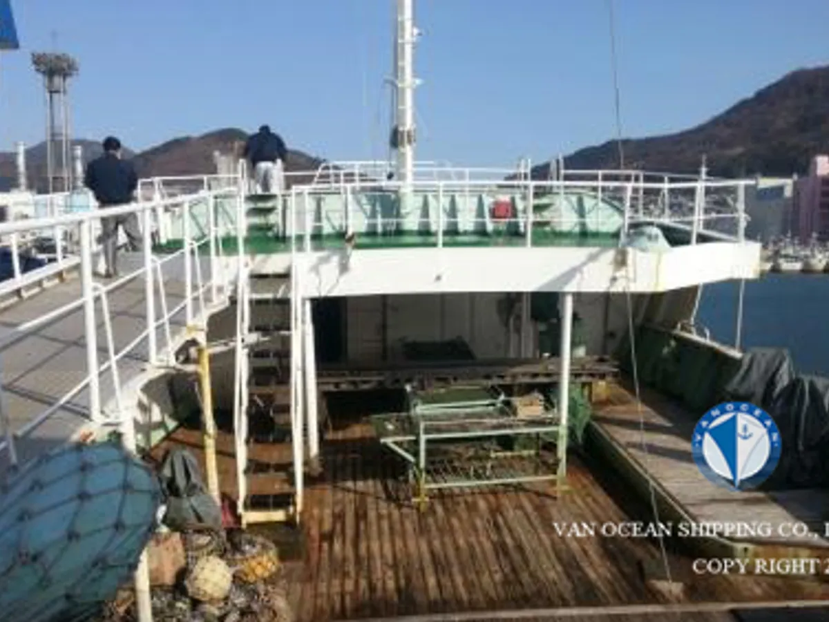 Nava de pescuit cu linii lungi de vânzare