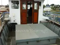Nava de pescuit tip trauler de vânzare
