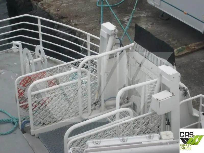 Catamaran de vânzare