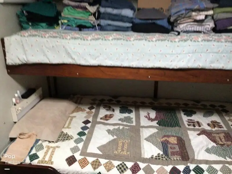 Nava de pescuit tip trauler de vânzare