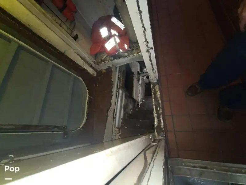Nava de pescuit tip trauler de vânzare