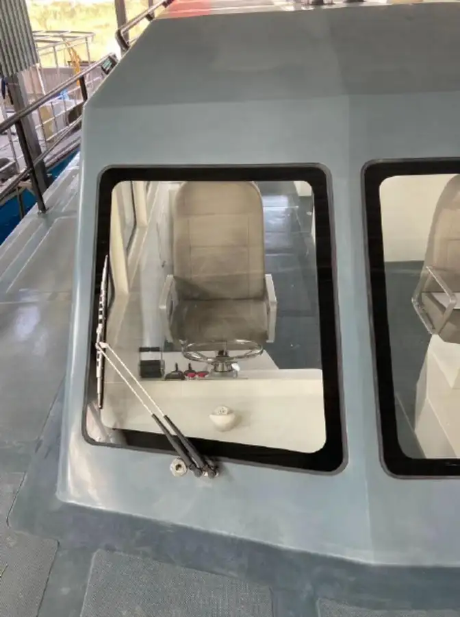 Navă de transport echipaj de vânzare