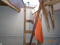 Șalupă de vânzare