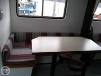 Șalupă de vânzare