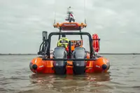 Nava de containere de vânzare