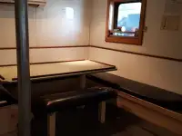 Nava de pescuit tip trauler de vânzare