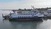 Nava de pasageri de vânzare