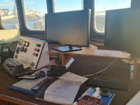 Nava de pescuit tip trauler de vânzare