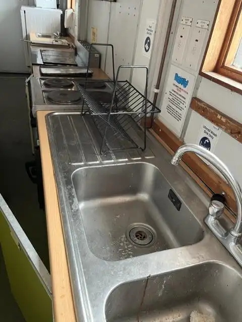 Barjă de cazare de vânzare