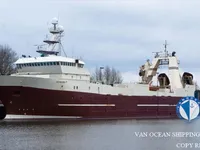 Nava de pescuit tip trauler de vânzare