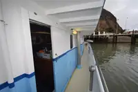 Șalupă de vânzare