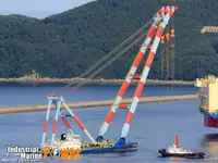 Nava cu macara de vânzare