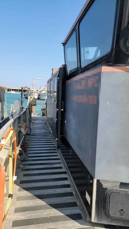 Nava container de vânzare
