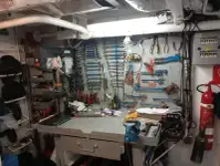 Nava de pescuit tip trauler de vânzare