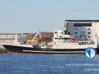 Nava de pescuit tip trauler de vânzare