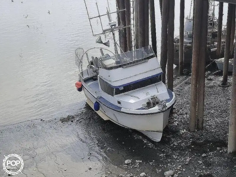 Nava de pescuit cu linii lungi de vânzare