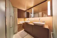 Navă de croazieră de vânzare