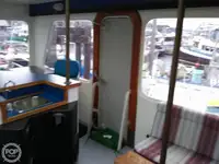 Șalupă de vânzare