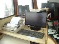 Nava de pescuit tip trauler de vânzare
