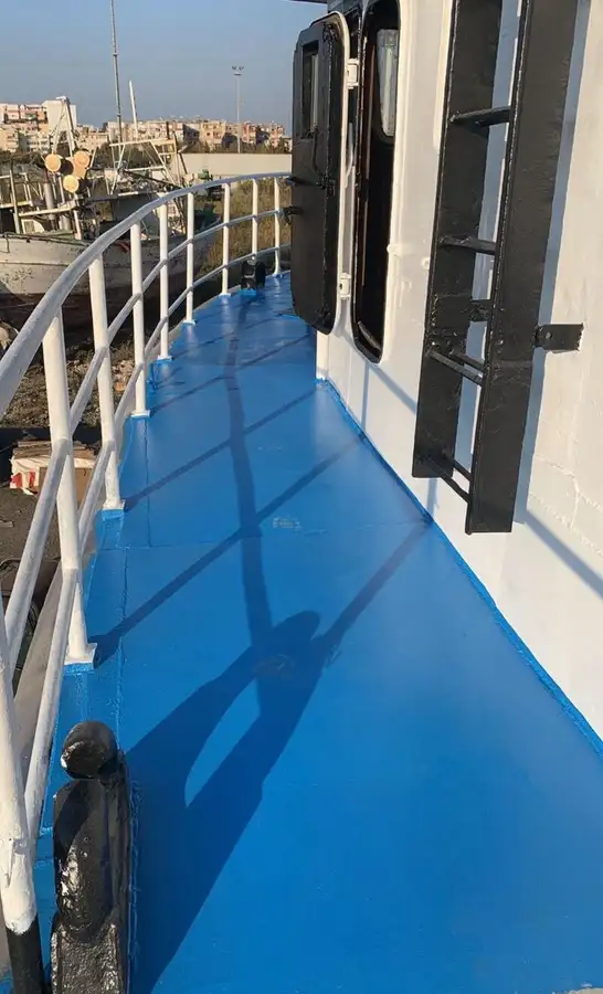 Nava de pescuit tip trauler de vânzare