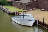 Nava de pescuit tip trauler de vânzare
