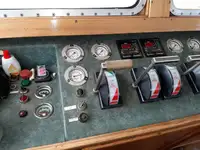 Nava de pescuit tip trauler de vânzare