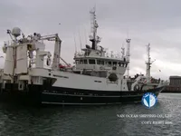 Nava de pescuit tip trauler de vânzare