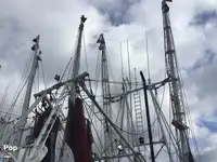 Nava de pescuit tip trauler de vânzare