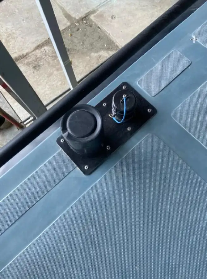 Navă de transport echipaj de vânzare
