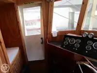 Nava de pescuit tip trauler de vânzare
