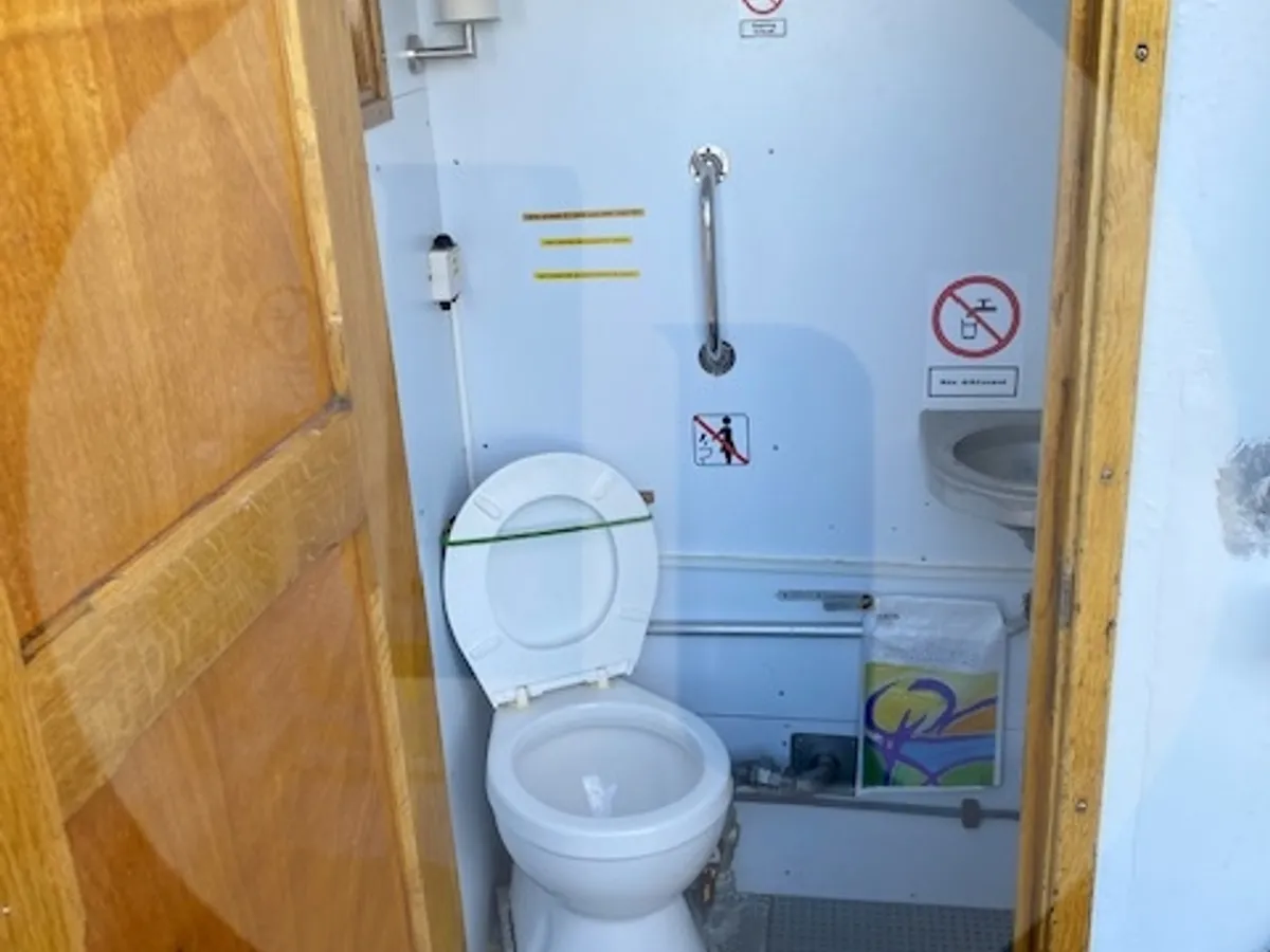 Navă de pescuit de vânzare