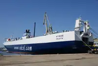 Nava refefer de vânzare