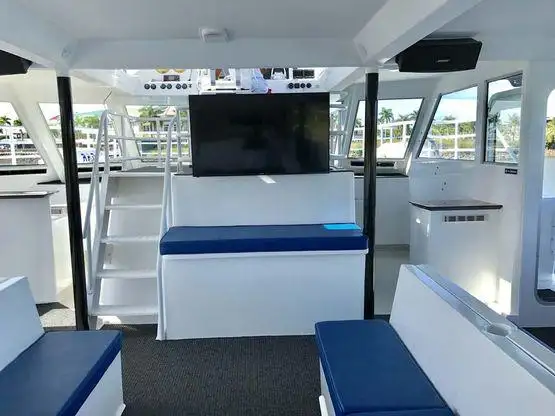 Catamaran de vânzare