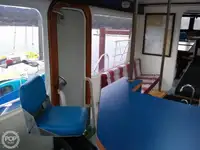 Șalupă de vânzare