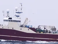 Nava de pescuit tip trauler de vânzare