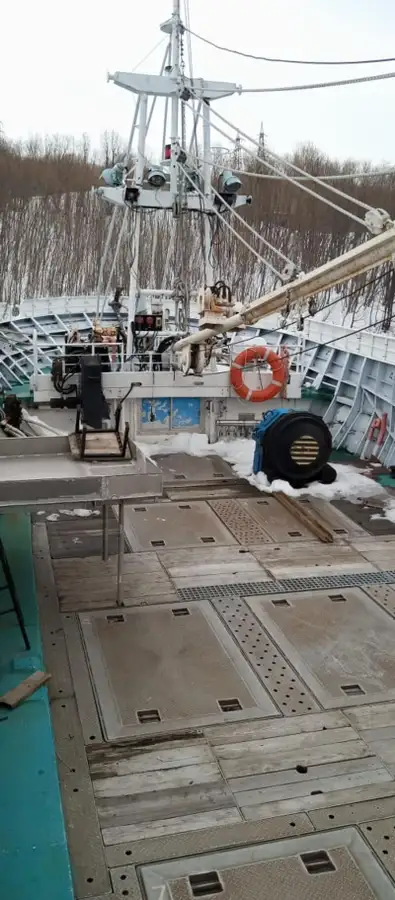 Nava de pescuit tip trauler de vânzare