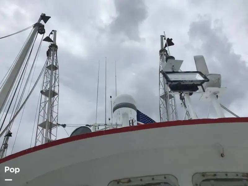 Nava de pescuit tip trauler de vânzare