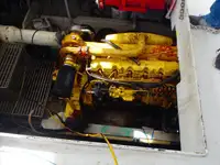 Nava de pescuit tip trauler de vânzare