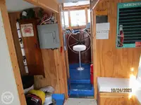 Nava de pescuit tip trauler de vânzare
