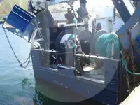 Nava de pescuit tip trauler de vânzare