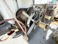 Nava de pescuit tip trauler de vânzare