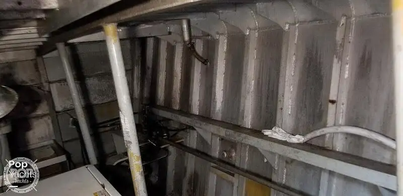 Nava de pescuit tip trauler de vânzare