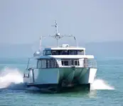 Nava de pasageri de vânzare
