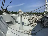 Nava de pescuit tip trauler de vânzare