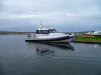 Nava de pasageri de vânzare